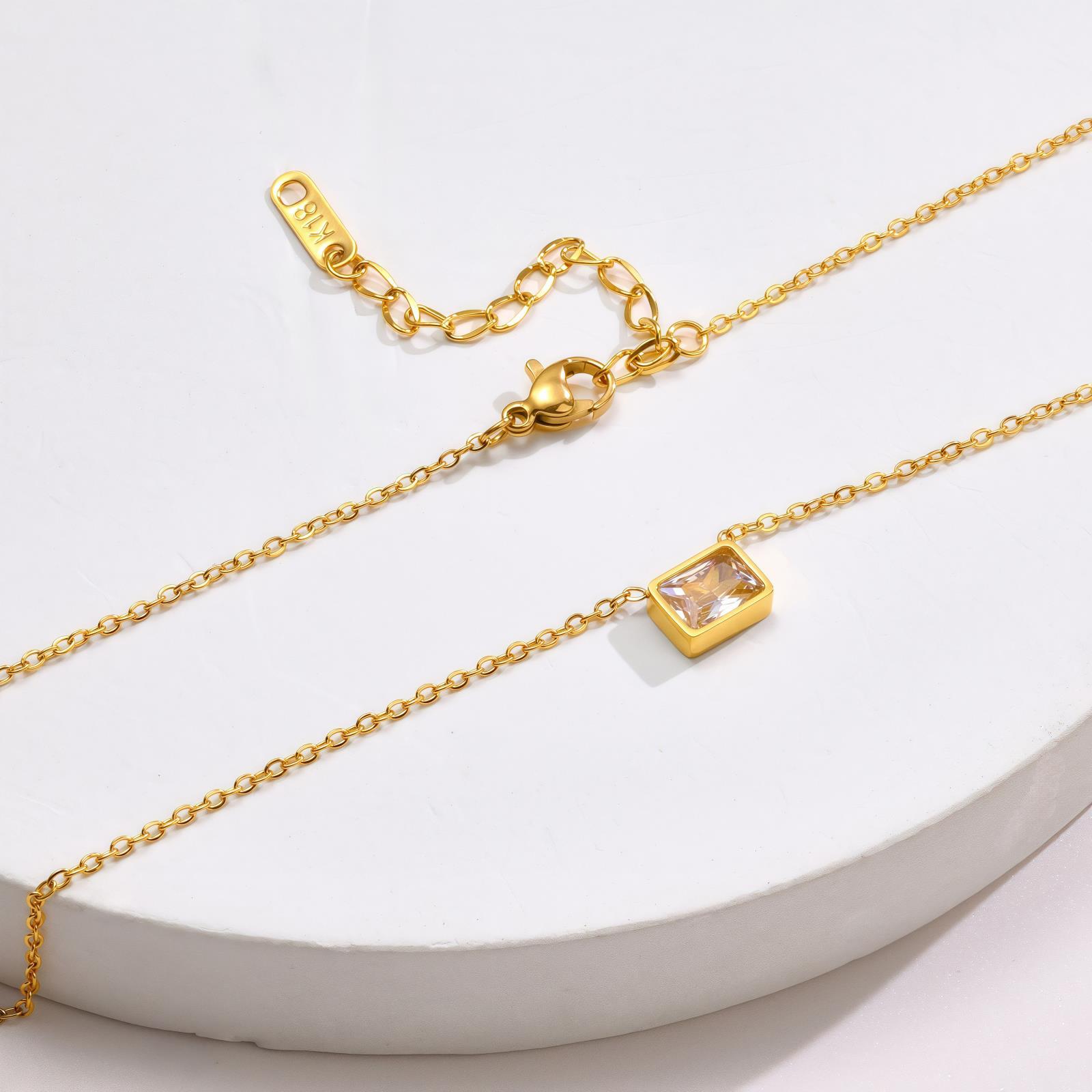 

Korean Retro Rock Candy Necklace Sweet Temperament Generous Collarbone Chain