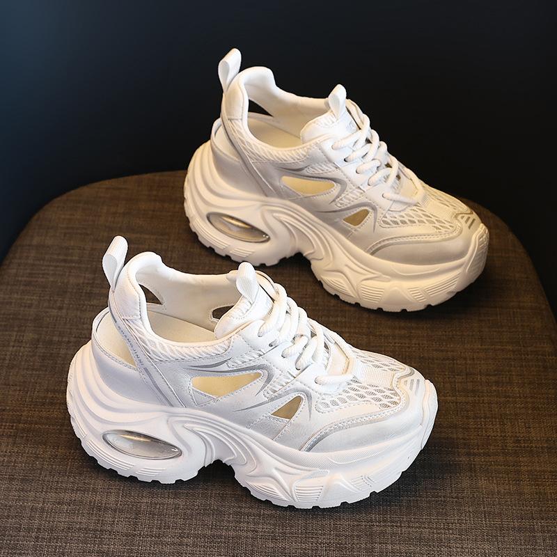 

2025 лето новые популярные папины кроссовки женские на толстой подошве с увеличением роста легкие полые сетчатые дышащие повседневные сандалии 40 белый