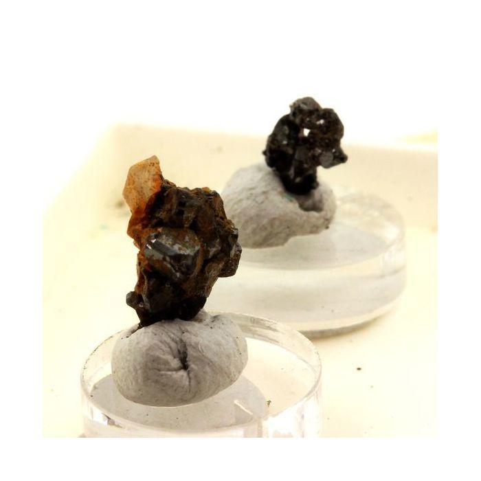 Pierres et Minéraux. Bournonite. 27.0 ct. Saint-Pierre-de-Mésage, Isère, France..