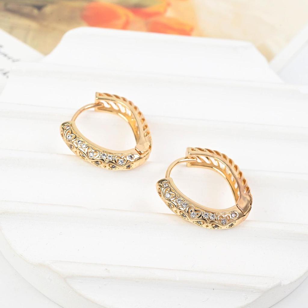 Geometric Oval Zircon Ear Cuffs: Elegant & Trendy Earrings for Women