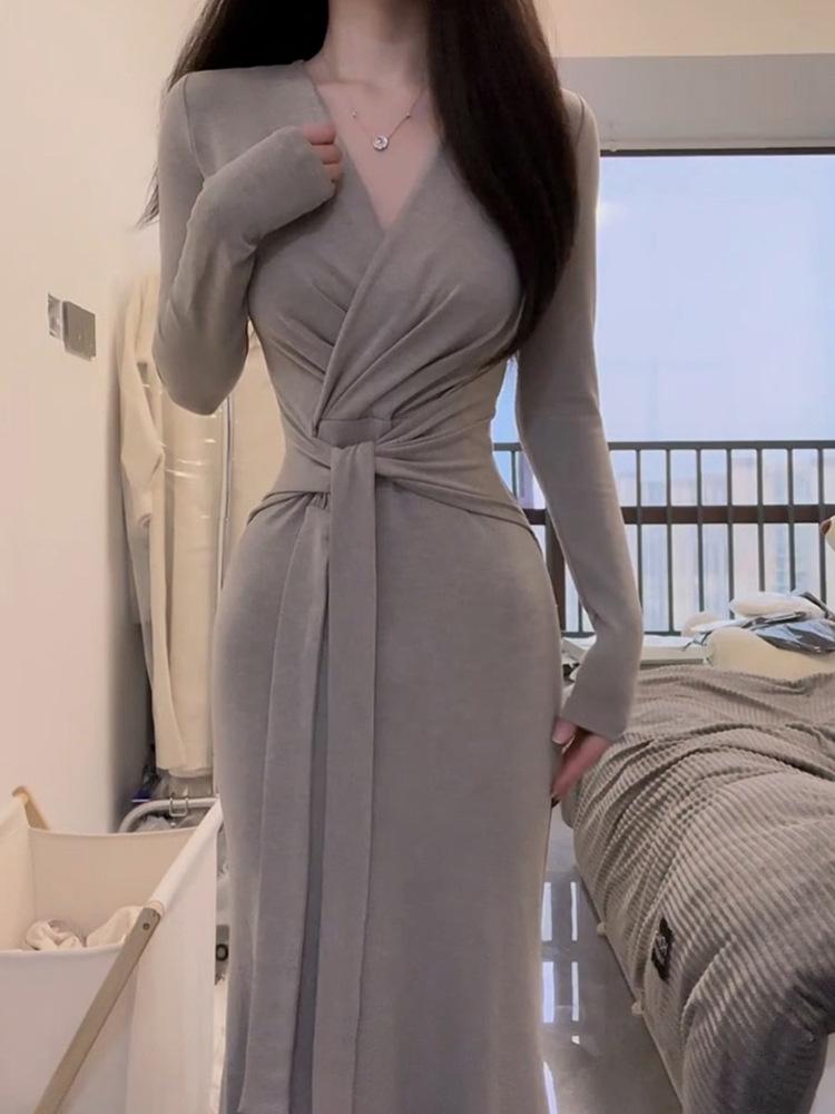 2025 Women's V-neck Tie-up Long Sleeve Knit Dress - Autumn Slimming Midi Skirt