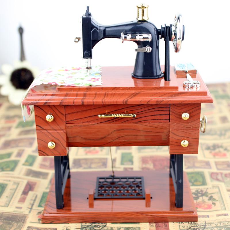 Retro Style Sewing Machine Music Box - Creative Nostalgic Gift