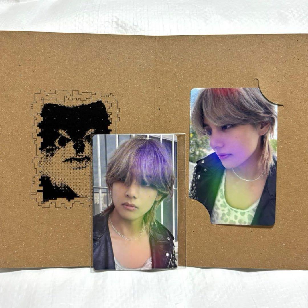 

[USED] Only 1 left V solo album Layover hologram photo card