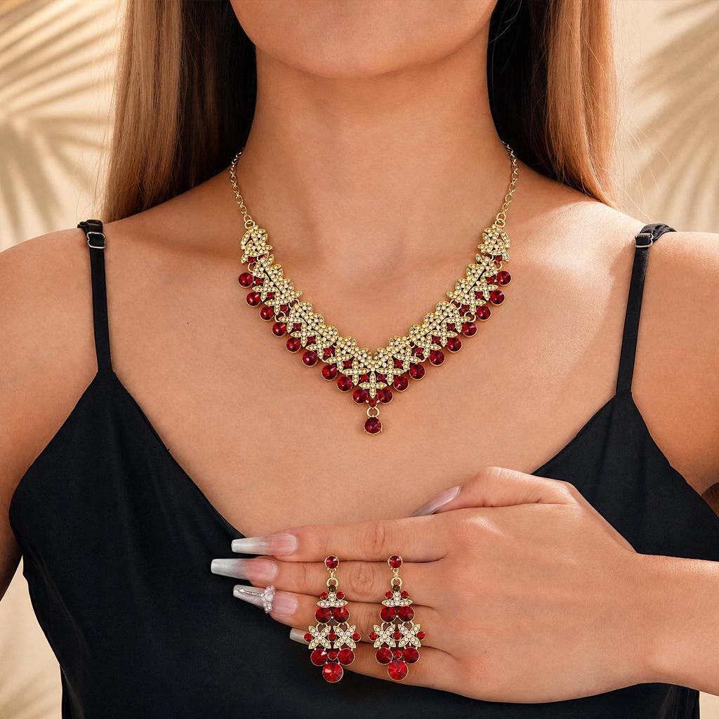 Ensemble de Bijoux de Mariée Élégant en Alliage Strassé - Collier & Boucles d'Oreilles Design de Niche