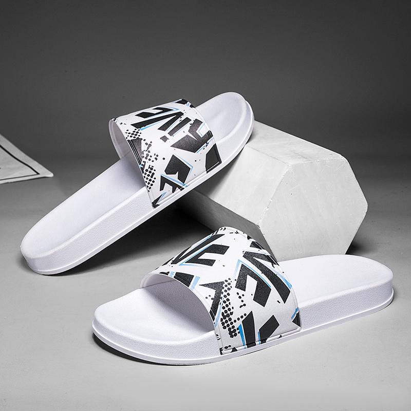 Letní svrchní oděvy trendy módní měkké spodní protiskluzové pantofle pánské pantofle