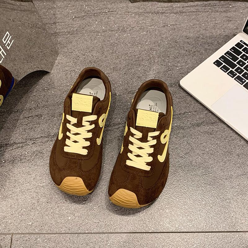 Hot wind versatile crooked head women's spring summer new sports and leisure board shoes retro lace-up