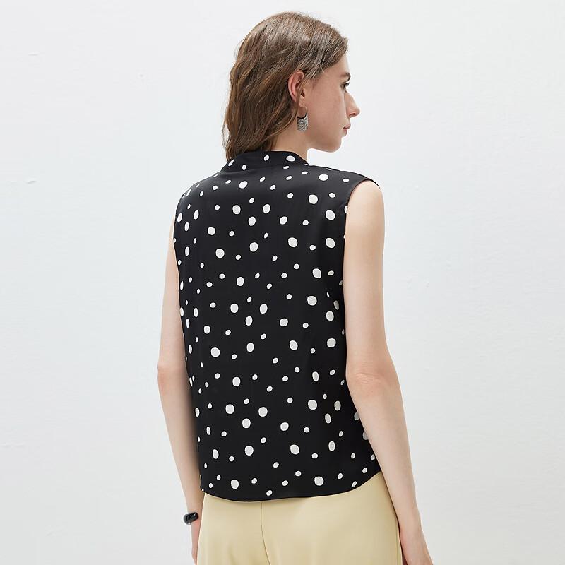 Komongboka 2026 Summer Mulberry Silk Sleeveless V-Neck Top