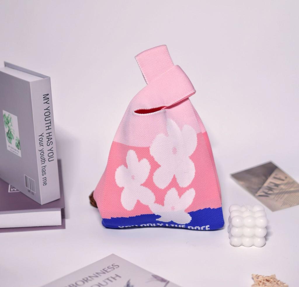 Trendy Knit Bucket Bag For Women Soft And Spacious Tote Bag With Eye-catching Patterns Ideal For Daily Wear And Gifts