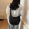 Fashion Girls Class Messenger Bag Simple Large Capacity Shoulder Bag Japanese Ins Niche Commuter Dumpling Bag