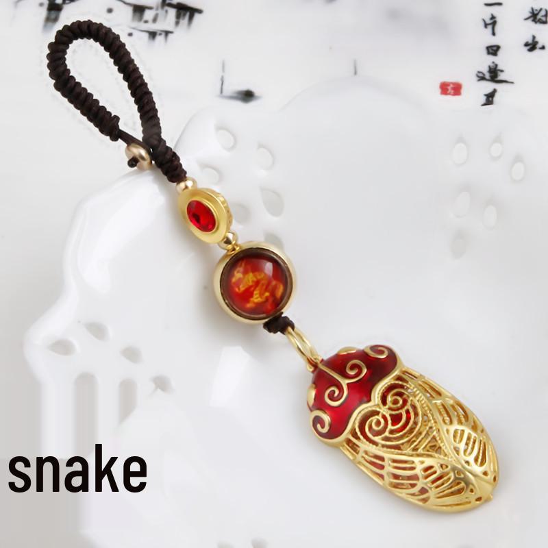 Golden Cicada Zodiac Keychain: Bringing Good Fortune with Its Stunning Debut