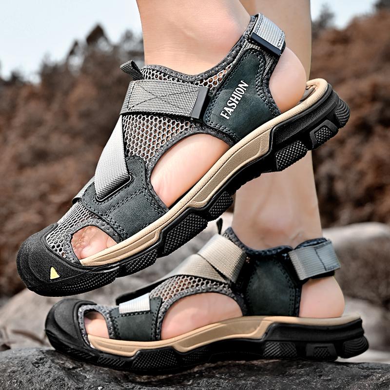 Sandale pentru bărbați 2024 Modă de vară Sandale de plajă din piele pentru bărbați Sandale de lux Sandale pentru bărbați Pantofi casual de plajă pentru exterior de marcă Sandale pentru bărbați