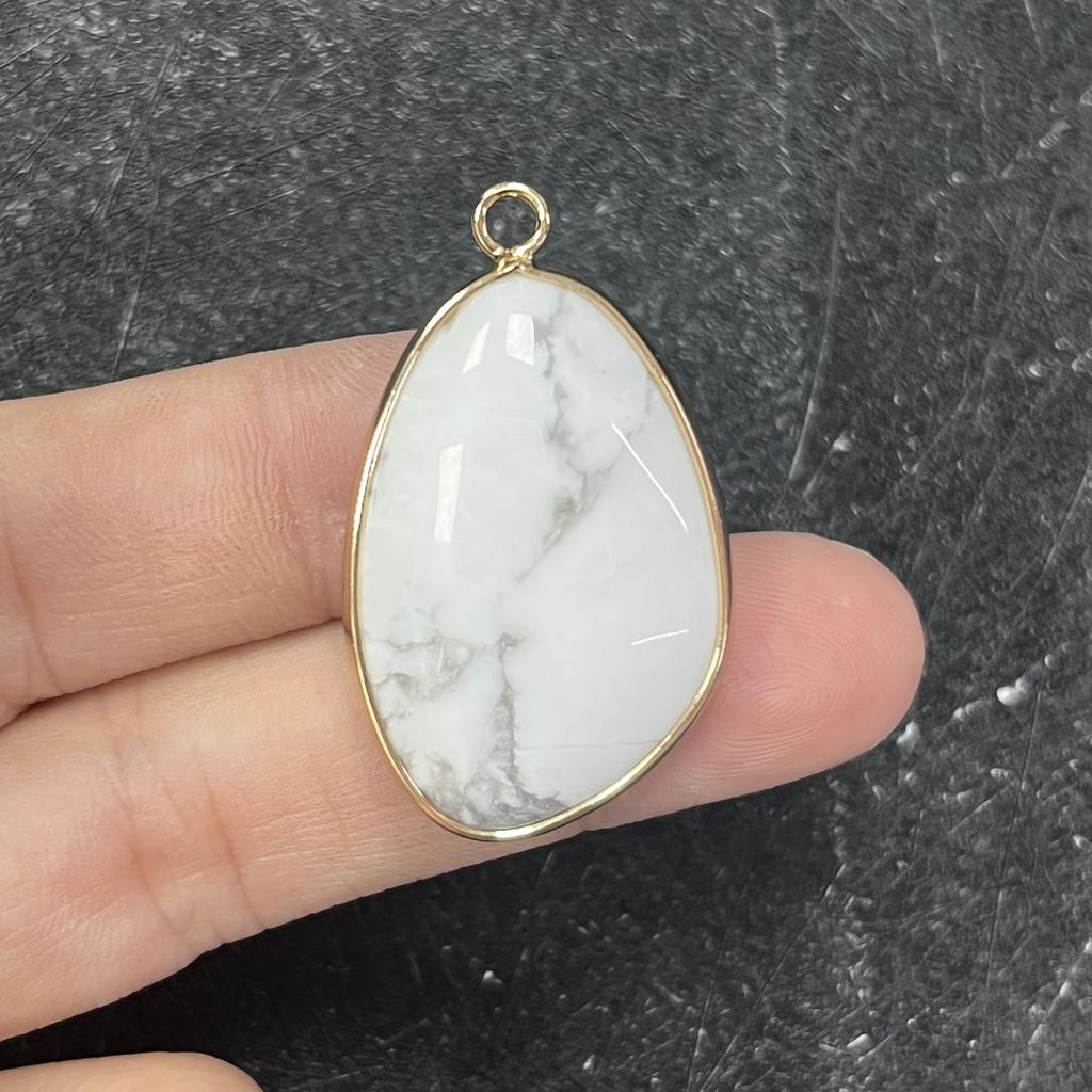 1 Stück, Energie-Naturstein-Anhänger, Böhmischer Stil Handgefertigt Unregelmäßiger Kristallachat Amethyst Jade Edelstein Anhänger für Schmuckherstellung DIY 20×35mm