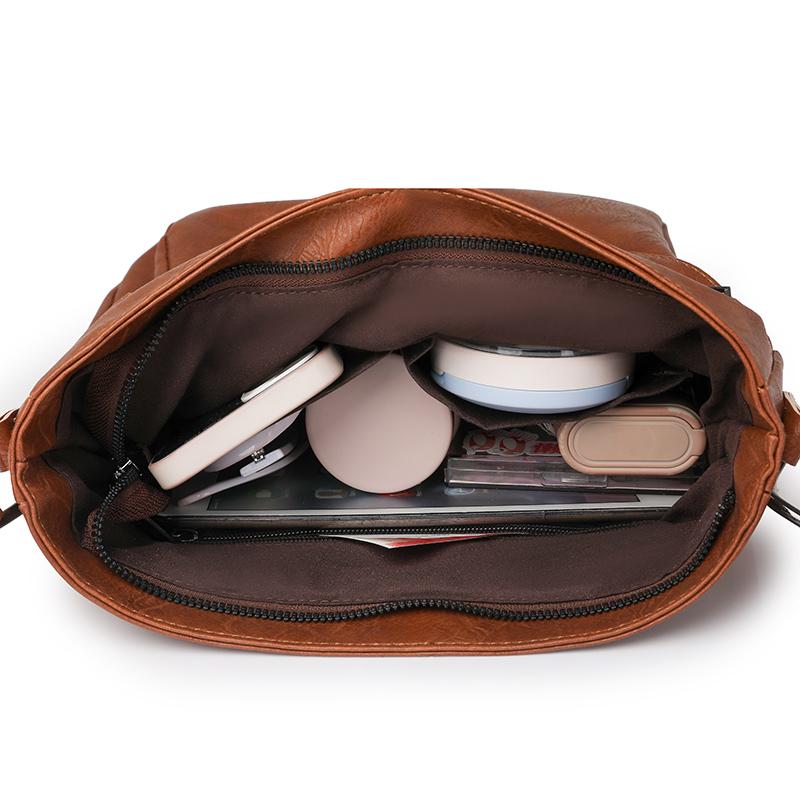 Lightweight Retro Messenger Bag Women's Bag Large Capacity Crossbody Bag PU Shoulder Bag
