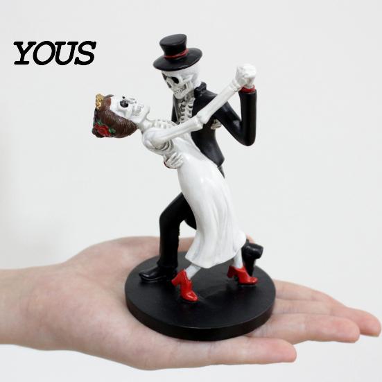 Eye Catching Gothic Ornament Day of The Dead Dancing Skeleton Couple Figurine, Halloween Wedding Tabletop Decoration Props Lover Statue, Romantic