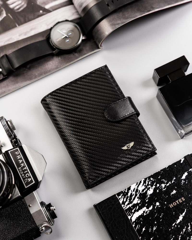 Carbon Leather Card Wallet - Peterson