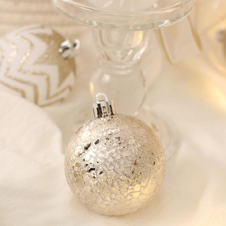 Pack of 16 Champagne Gold White Christmas Tree Traditional Pendant Ornaments