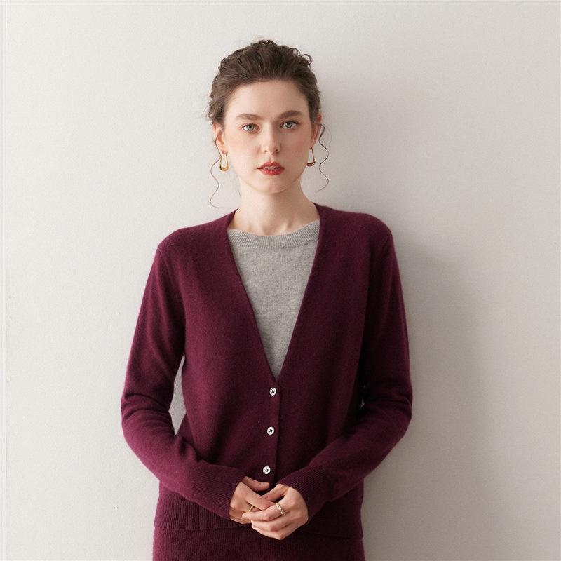 2025 Autumn/Winter Women's Color Block Cashmere Sweater - Fake Two-Piece Design, Versatile Knit and Elegant Style