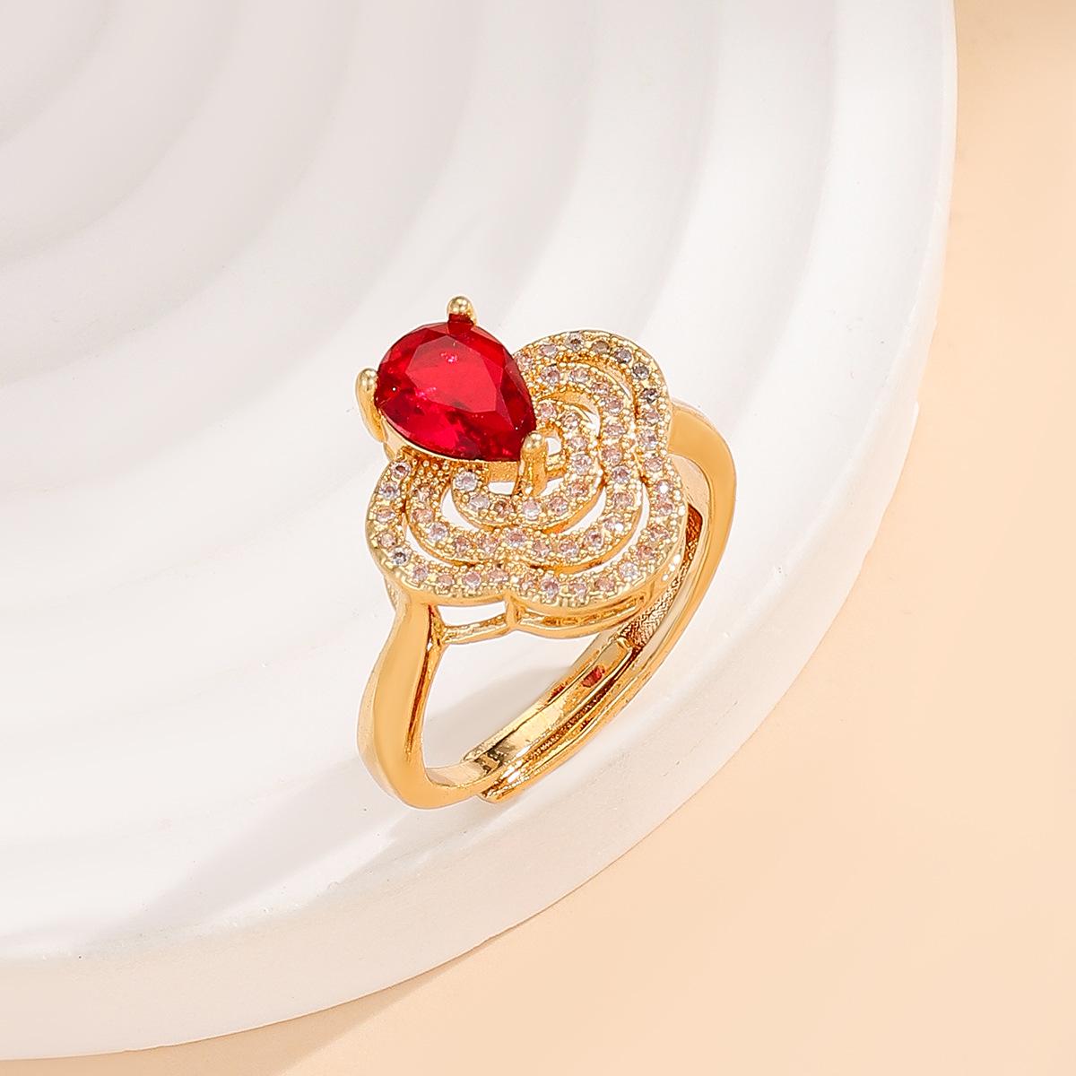 

Европейский и американский модный подарочный набор с цирконами: Ожерелье, Серьги, Кольцо