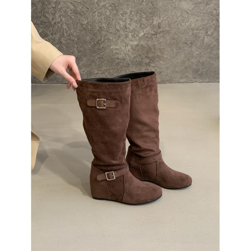 New Dongdaemun, height increased by 5cm~ Korean fashionable buckle design stacked medium boots women