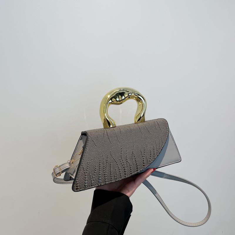 

Индивидуальная Модная Необычная Сумка-тоут через плечо Маленькая Квадратная с Текстурой Крокодила Тренд 2024 для Женщин серый