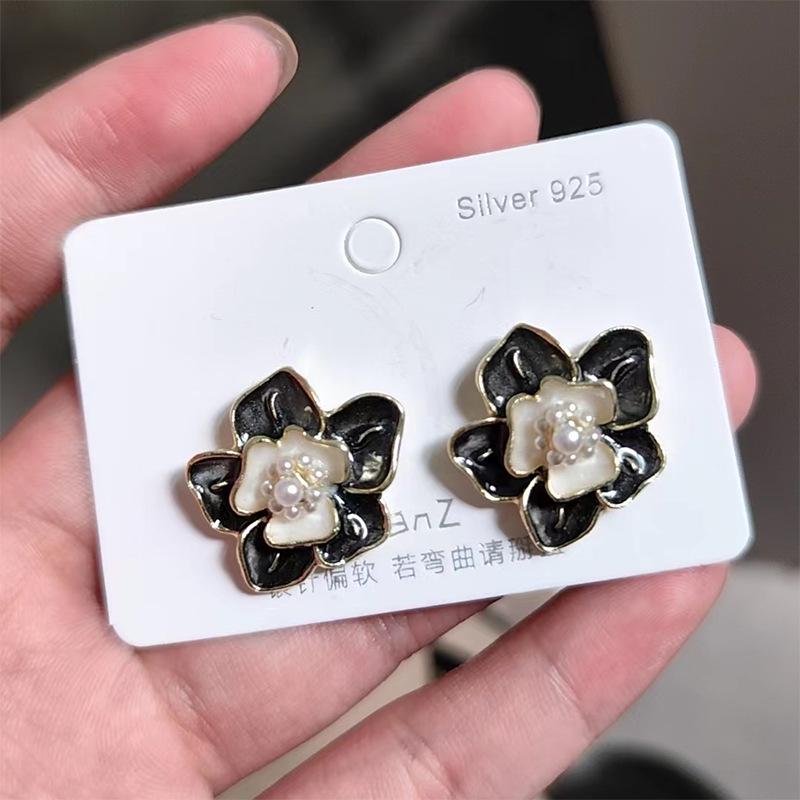 

Серьги-гвоздики из серебра 925 пробы с жемчугом и цветами, ретро стиль Гонконга, масляная живопись, нишевый дизайн, нежные серьги-гвоздики для женщин