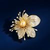 European and American exquisite flower brooch high-end femininity pearl flower pin design sense niche brooch suit accessories