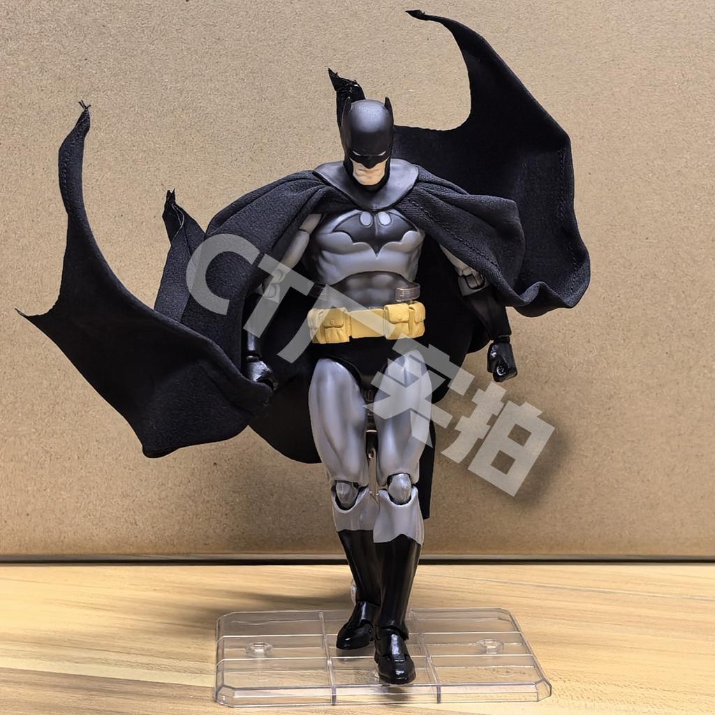 Toys Batman Figure Mafex Action Figures Justice League Hush Figurine The Dark Knight Collection Toy CT DC 126 gifts Poseable Articulated Scale