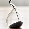 Curve Design Schwarze Sanduhr Moderner Stil Wohndekor Accessoires Glashandwerk Einfaches Interieur Tischornament Ästhetische Sanduhr