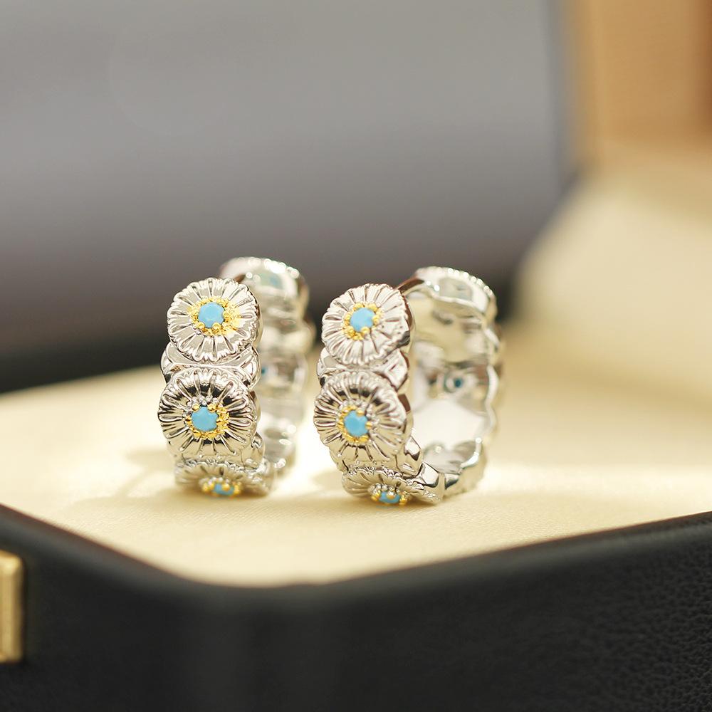 Korean star same stone encrusted two-color daisy earrings exquisite versatile silver earrings women s stud earrings gift
