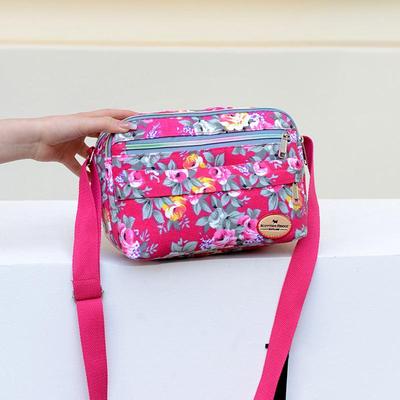 Ležérní retro nylonová taška přes rameno s vícevrstvým květinovým potiskem, kabelka pro matky, dámská módní vintage květinová crossbody taška