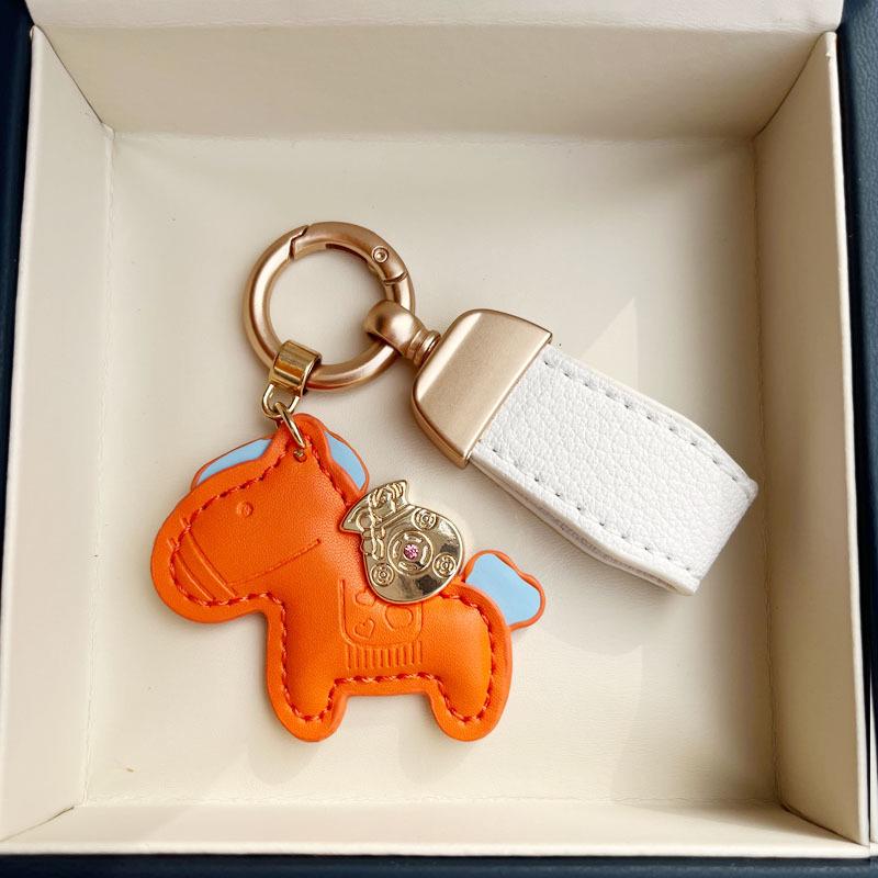 Pregevole Ciondolo Scuola in Pelle Cartoon - Portachiavi con Ciondolo Cavallo Carino Regalo