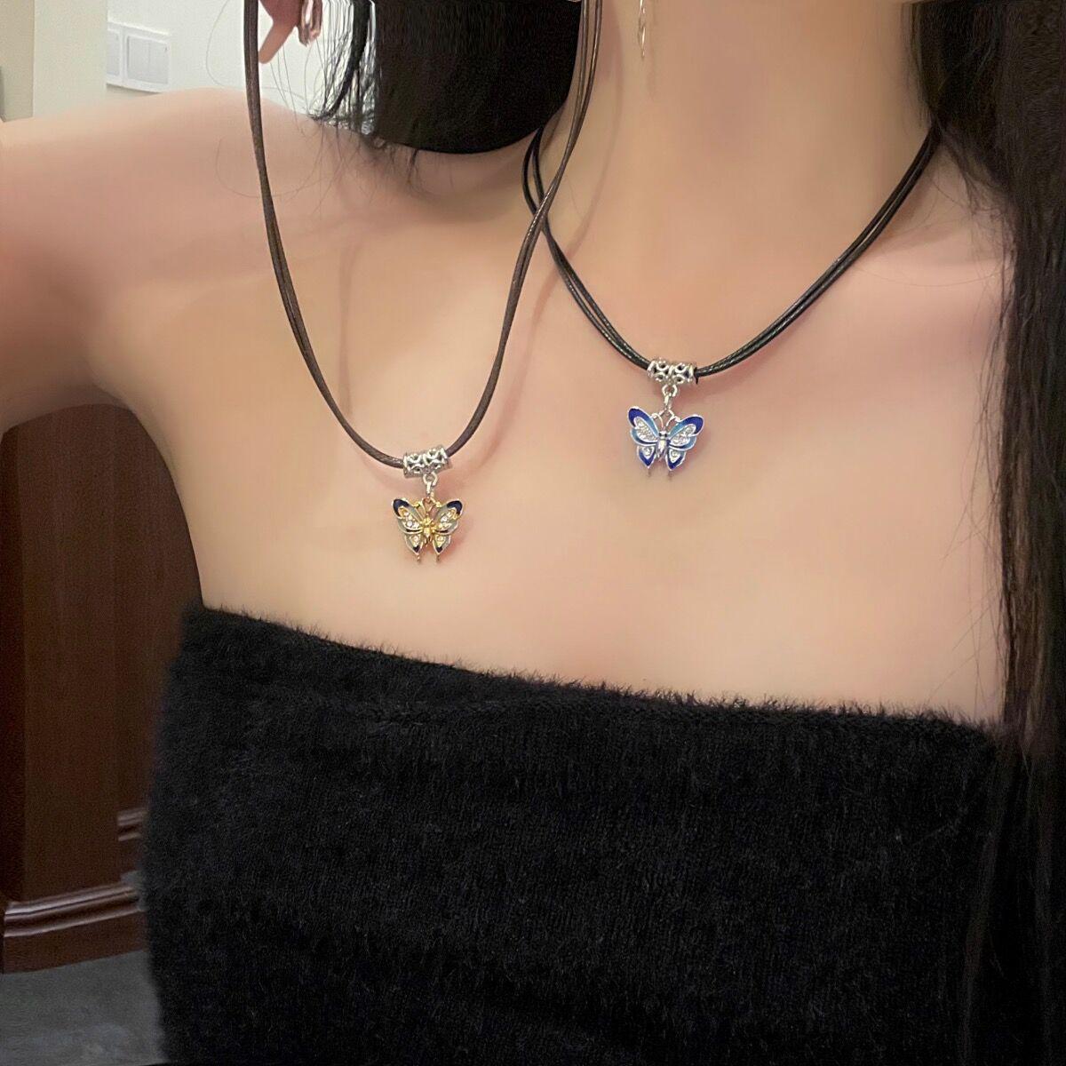 

Y2K Retro Butterfly Necklace for Women - 2023 High-End Double-Layer Choker Pendant