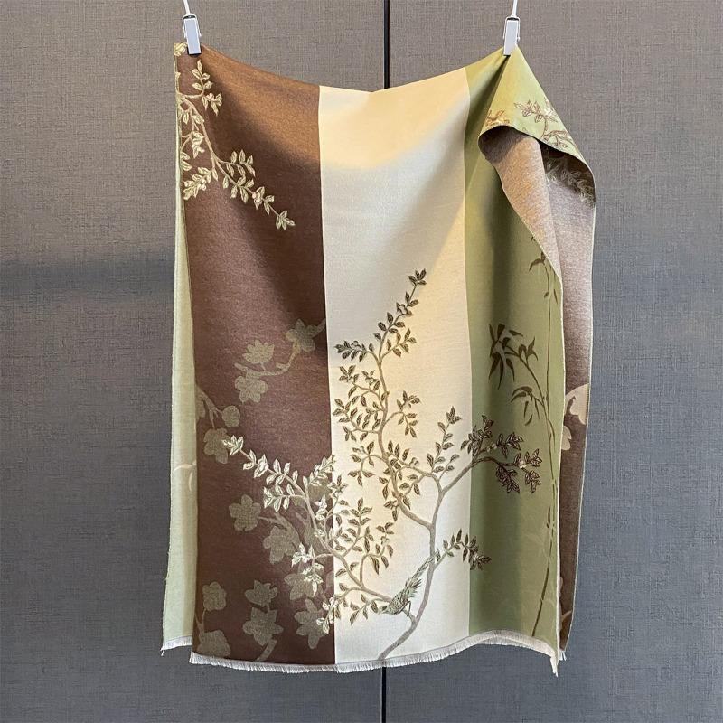 Autumn New Cashmere Tassel Scarf Women's Fashion Age-reducing Jacquard Scarf Warm and Thickened Large Shawl