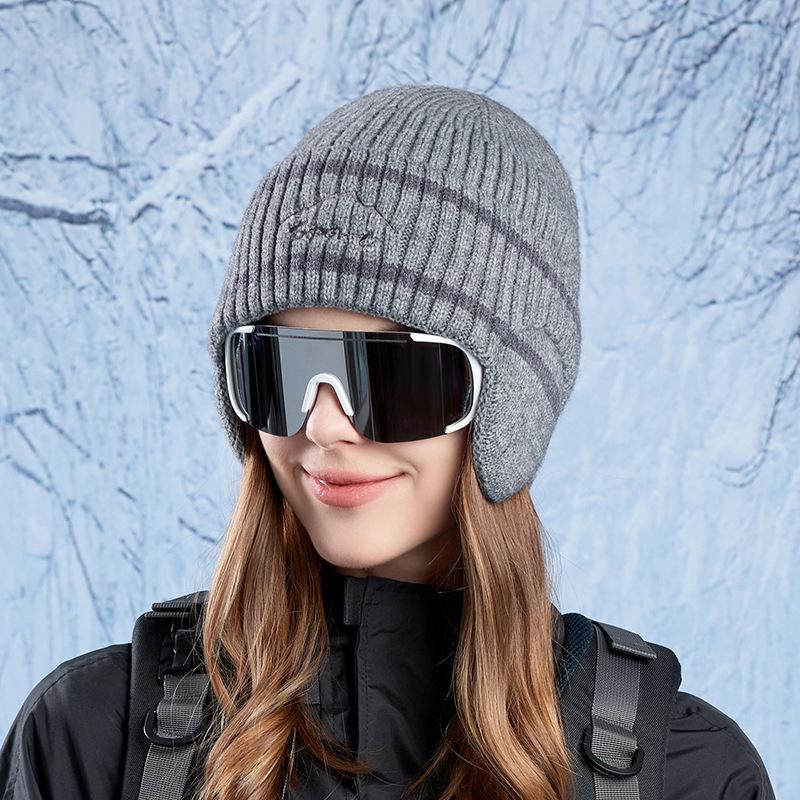 Зимняя вязаная шапка для защиты ушей — фото 7