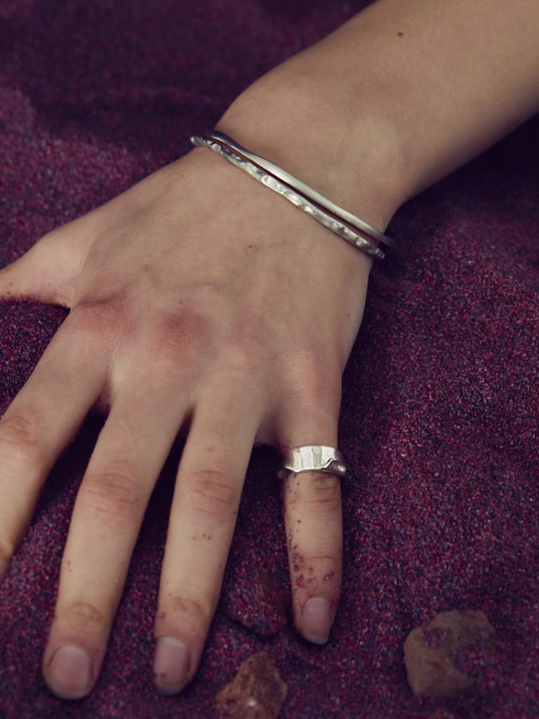 Ohrlin Simple Bracelet (A/B)