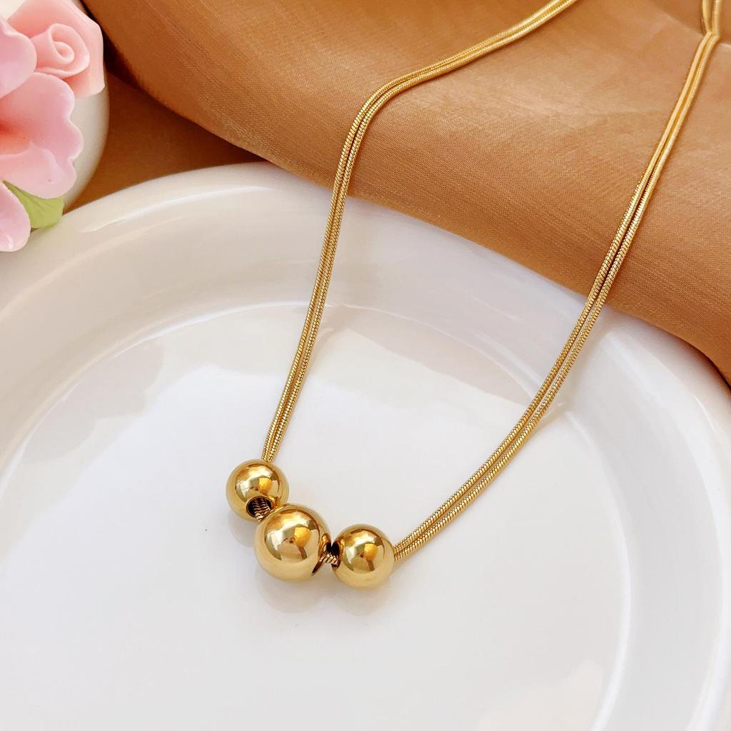 Złoty naszyjnik ze stali nierdzewnej: Elegancka, Wszechstronna, Nieblaknąca Biżuteria Damska