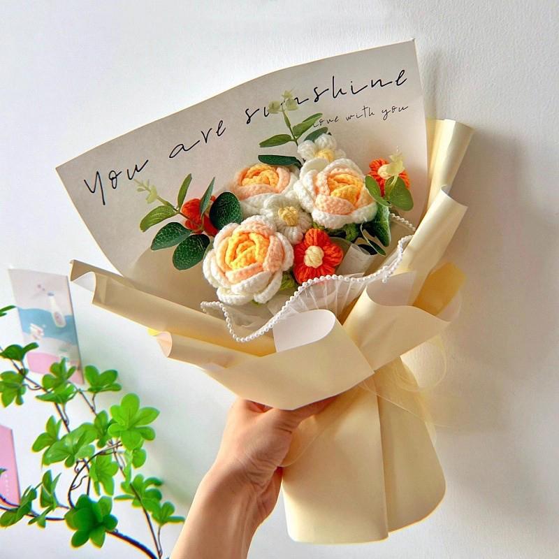 Knitted Flower Bouquet Finished Crochet Rose Bouquet Valentine'S Day Wedding Decor Handmade Artificia Flower Package Bag Gift