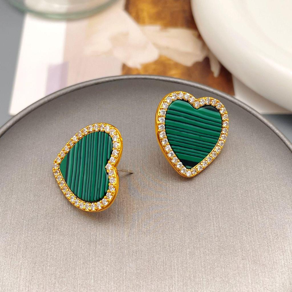Retro Malachite Heart Diamond Stud Earrings - Exquisite Design & Unique Style