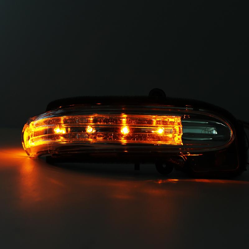 Left Right Side Mirror Turn Signal LED Light Indicator Repeater Blinker For Mercedes-Benz W203 C-Class 2038201521 2038201621