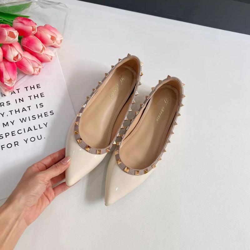 Single Shoes Women's Spring and Autumn New Pointed Rivets Inner Height Increase Patent Leather Fashionable Versatile Shallow High Heels