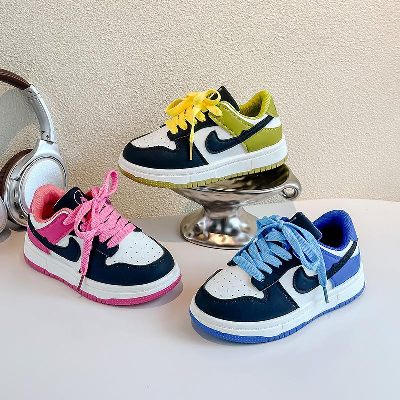 Boys' Sports Shoes 2025 Spring and Autumn New Girls' Shoes Medium and Older Children's Soft-soled Casual Shoes Breathable Low-top Board Shoes