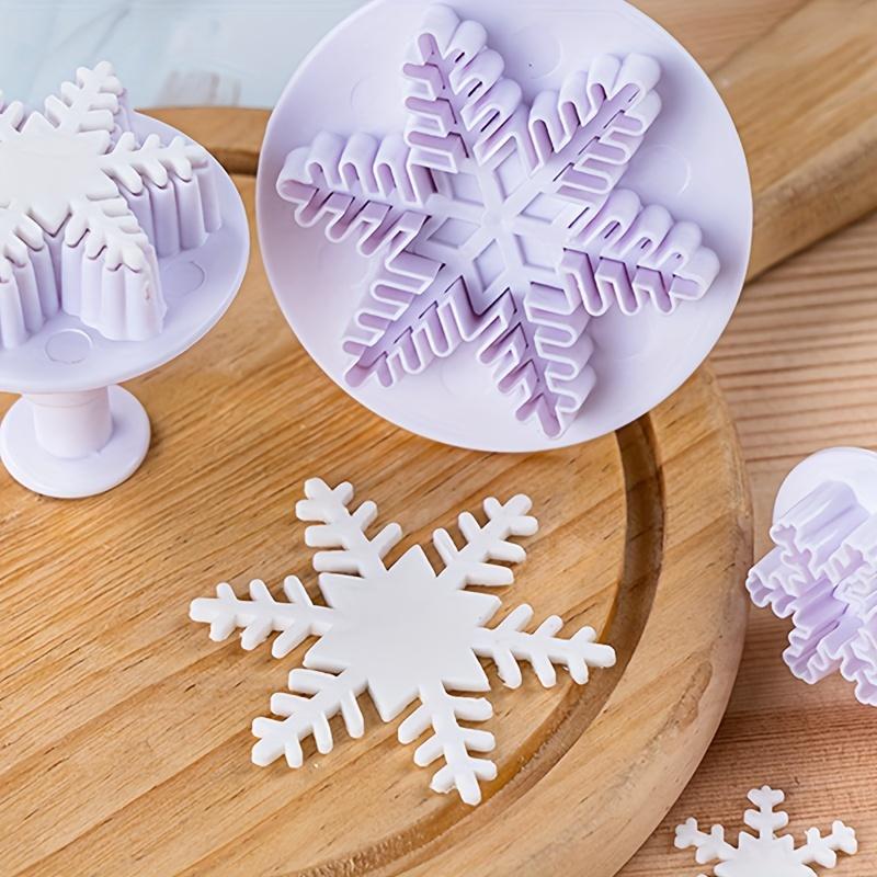 3 Pcs Snowflake Plunger Cake Cutters - Perfect for Festive Baking: Christmas, Halloween, Easter, Hanukkah, Thanksgiving