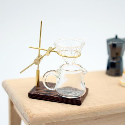 1Set 1:12 Puppenhaus Miniatur Handgebrühter Kaffeeständer Glaskanne Trichter Mini Kaffeeständer Kaffeemaschine Tasse Modell Küchendekor