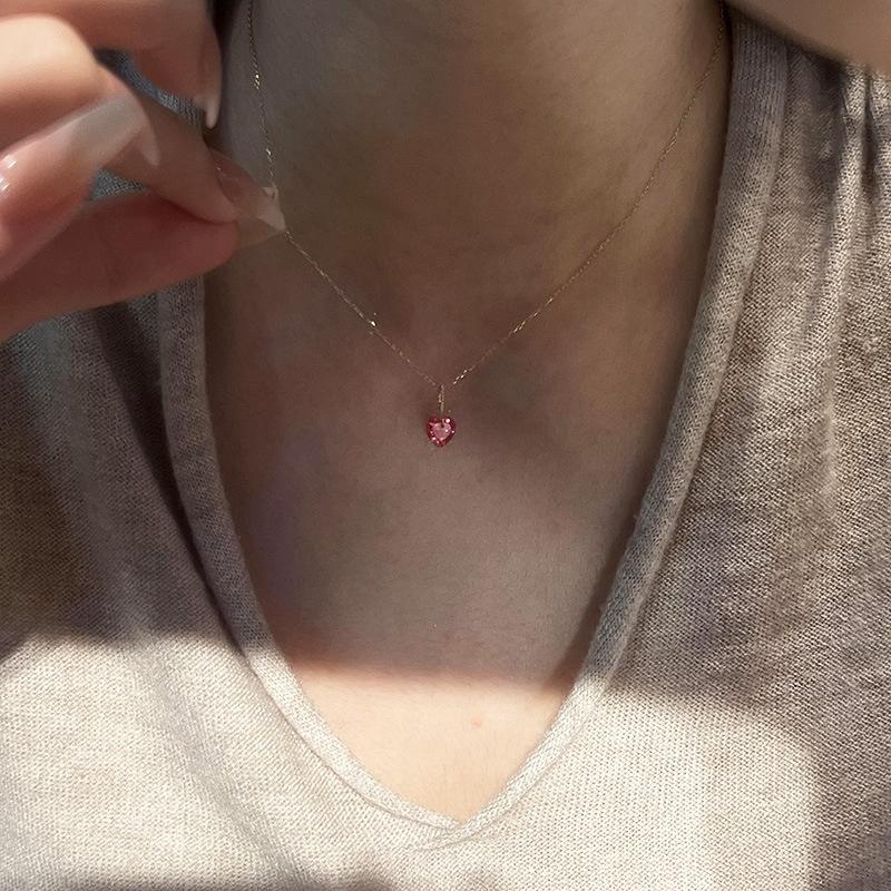 Stainless Steel Waterproof Gold-Plated Red Zircon Pendant Necklace for Women Y2K Sweet Heart-Shaped Clavicle Chain Jewelry Gifts