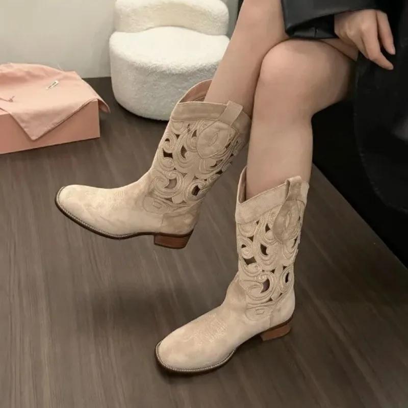 Women Boots Retro Suede Casual Boots Chunky Heels Cowboy Boot Classic Embroidery Western Boots for Women Hollow-out Design Boot