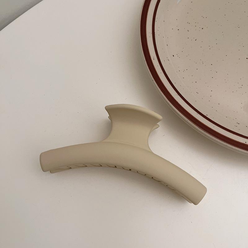 Elegant Autumn/Winter Milk Tea Coffee Hair Clips - Chic Hair Claws for a Celebrity Look