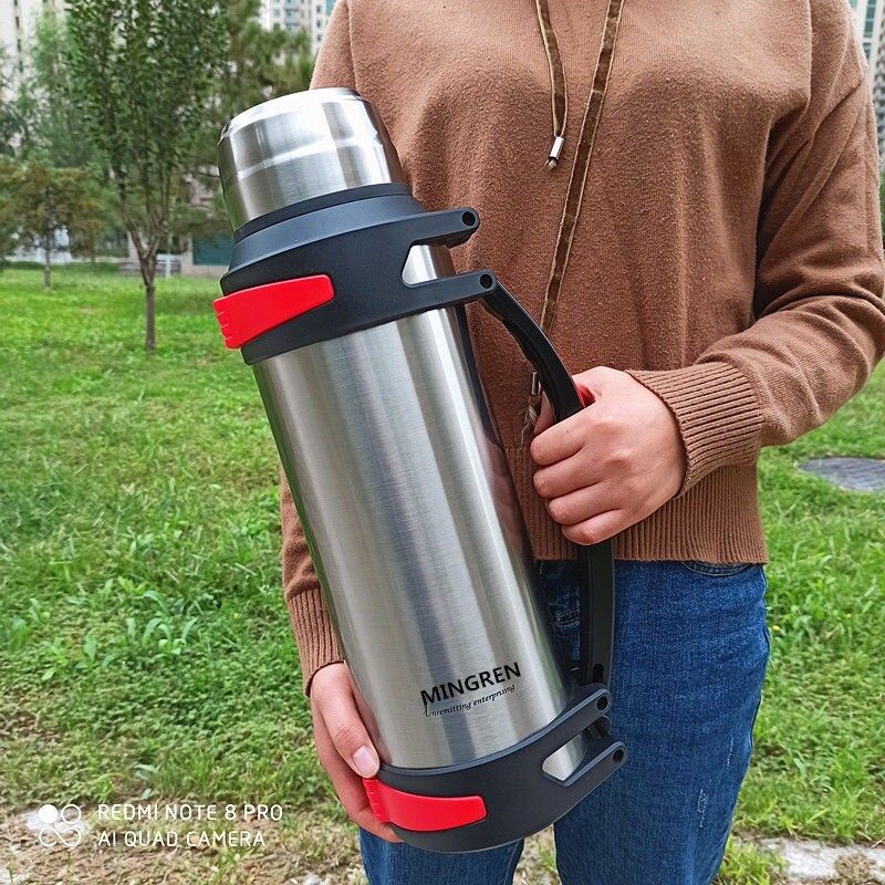 Car-Mounted Hot Water Bottle for Workers, 4000ml Ultra-Large Capacity Thermos Cup, Outdoor 304 Stainless Steel Cold-Keeping Cup for Driving