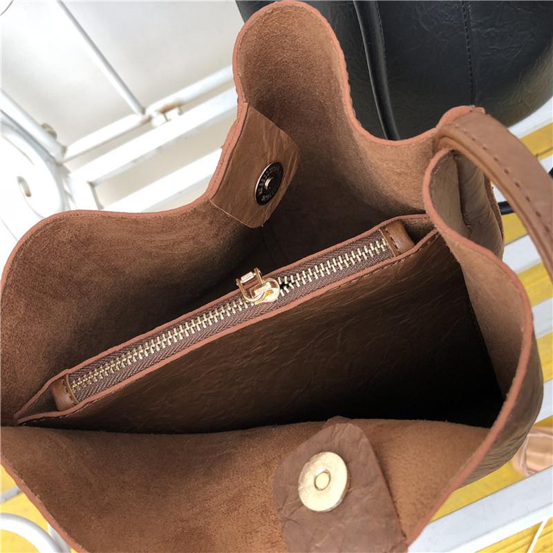 Umhängetasche aus weichem Leder im Vintage-Stil