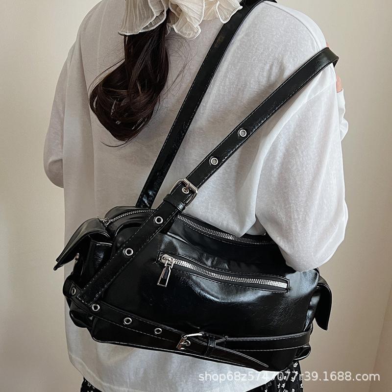 Fashion Trend Armpit Bag Women 2025 New Retro Large Capacity Commuter Shoulder Bag Simple Women's Boston Bag
