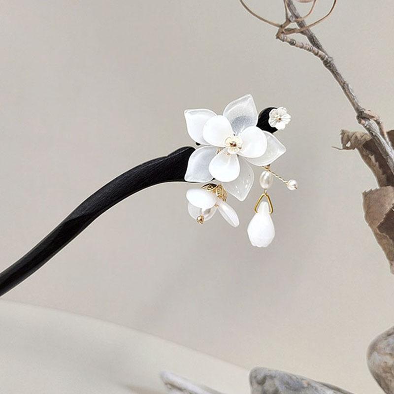 Beautiful Magnolia hairpin, wooden hairpin, high-end sense, antique temperament, disc hairpin, retro Hanfu, step-by-step hairpin headdress.